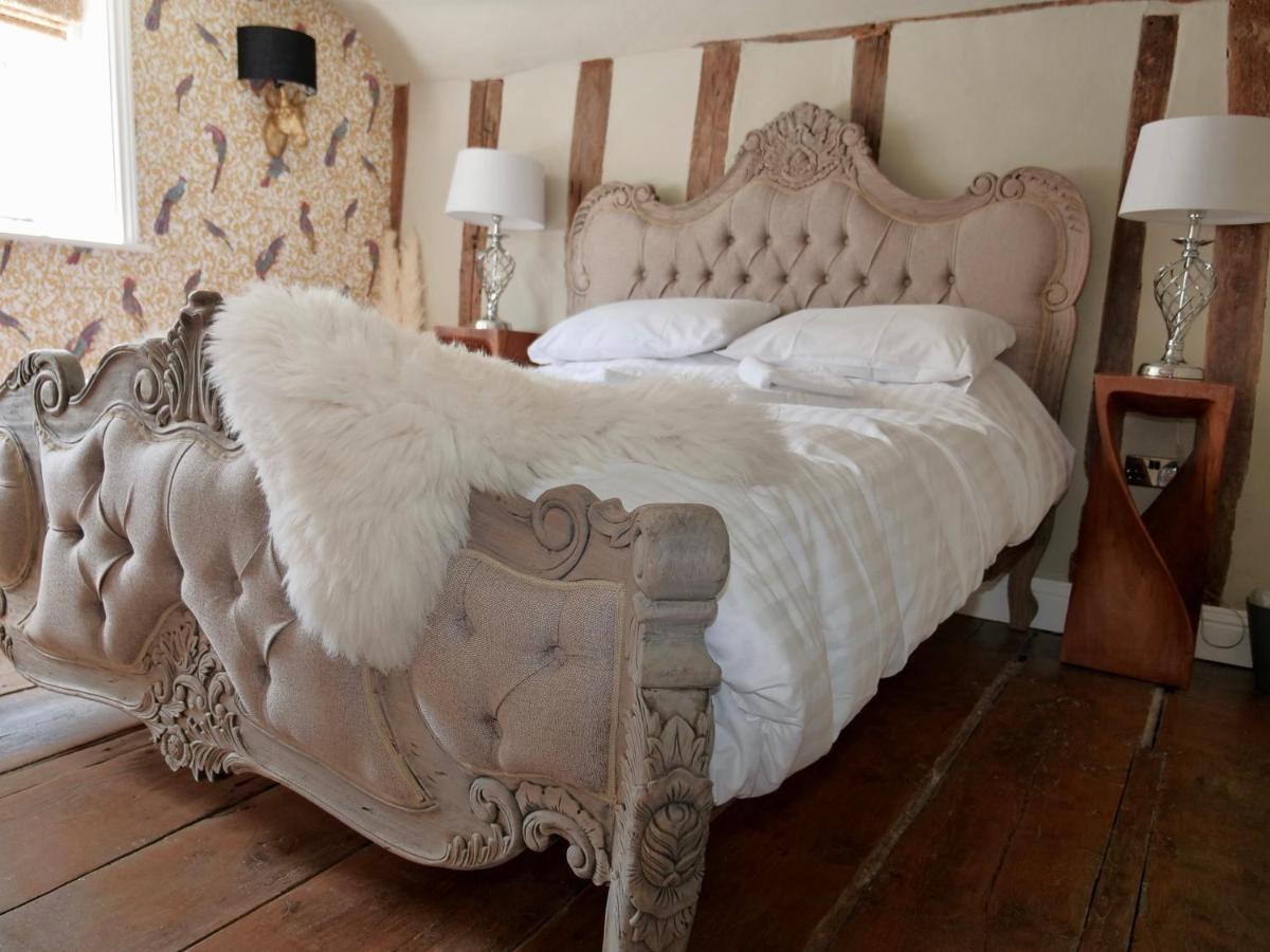 Luxury 9 Bed Manor House Hot Tub Cinema Room Skytv Saffron Walden Buitenkant foto