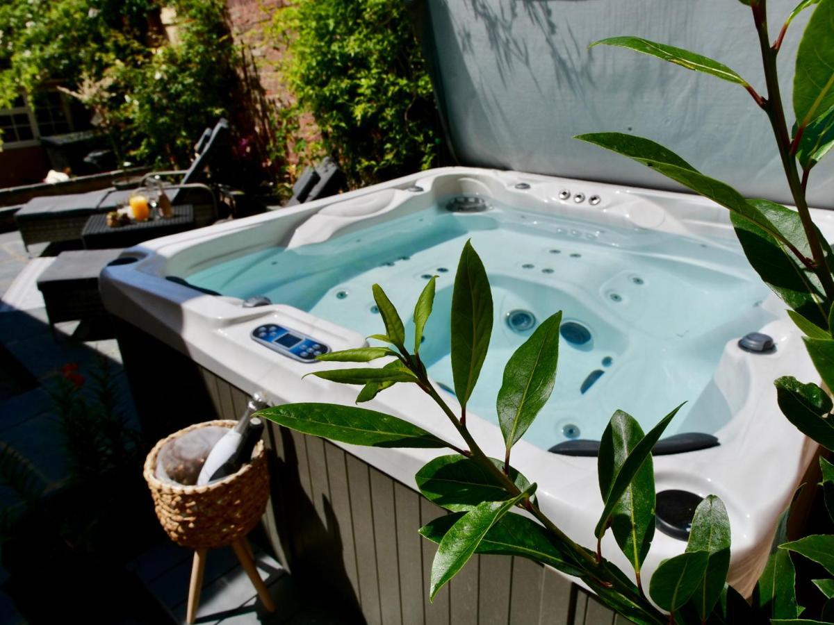 Luxury 9 Bed Manor House Hot Tub Cinema Room Skytv Saffron Walden Buitenkant foto