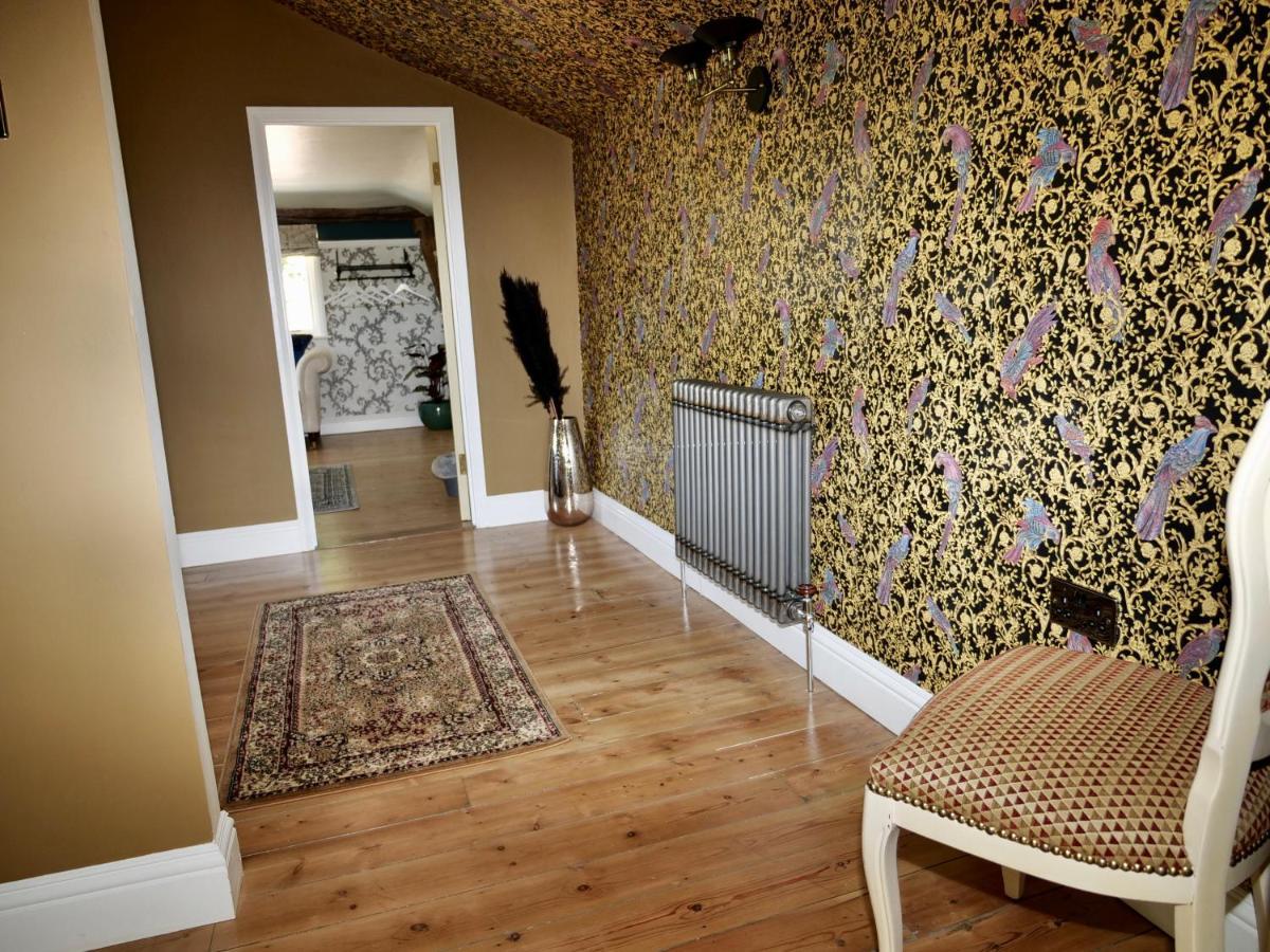 Luxury 9 Bed Manor House Hot Tub Cinema Room Skytv Saffron Walden Buitenkant foto