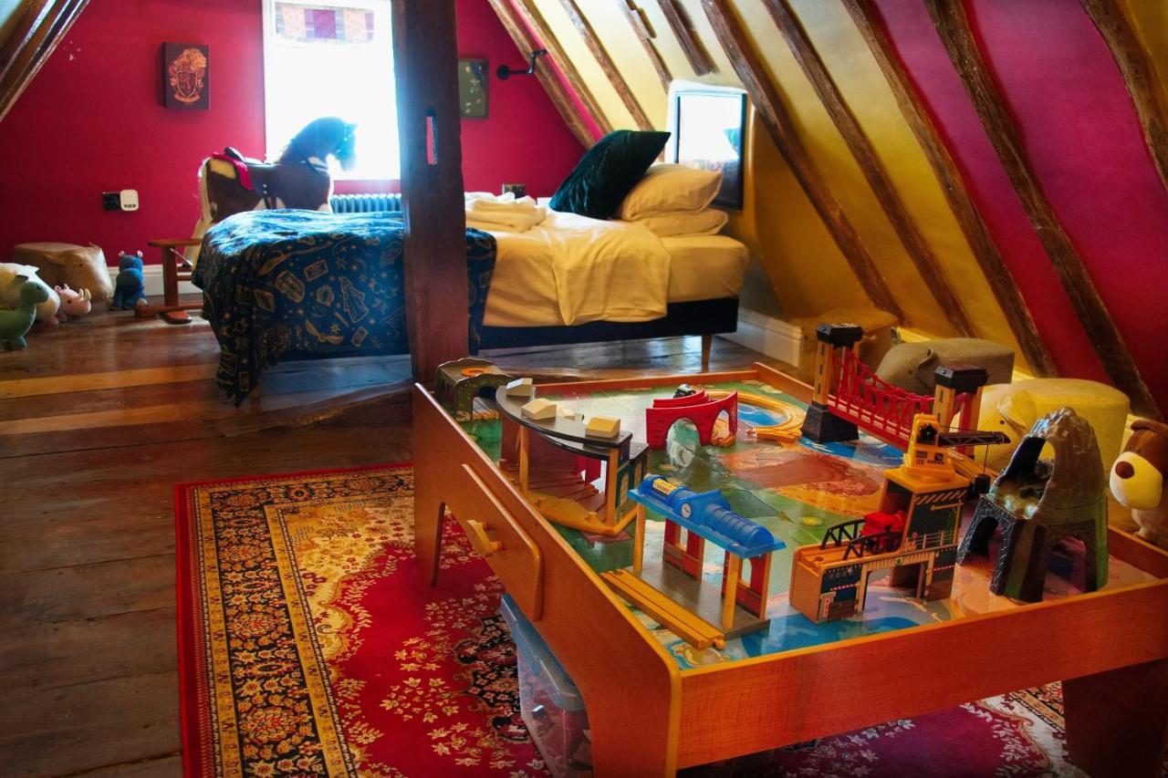 Luxury 9 Bed Manor House Hot Tub Cinema Room Skytv Saffron Walden Buitenkant foto